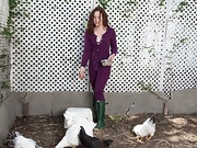 Fiona M feeds her chickens and then strips naked  - picture #2