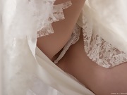 Amber S strips naked in her wedding dress  - picture #4
