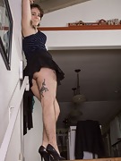 Harley strips naked and shows off body on stairs  - picture #11