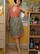 Juliette March gets kinky in the kitchen - picture #2