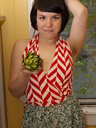 Juliette March gets kinky in the kitchen - picture #3