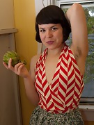 Juliette March gets kinky in the kitchen - picture #4