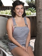 Serai takes off overalls outdoors and gets naked  - picture #3