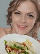 Ayda strips naked while making a salad  - picture #5