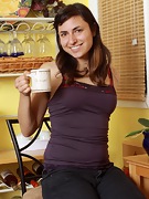Having morning coffee, Monica gets excited - picture #8