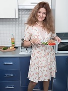 Elena V masturbates in her kitchen - picture #4