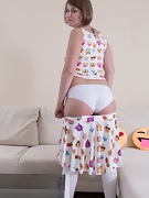 Elza Mia strips naked full of emoji fun - picture #7