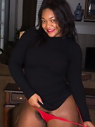 Bobbie Rains poses naked with her red heels  - picture #26