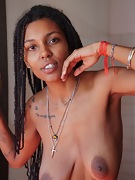 Sofia Cuty poses naked after her sexy shower - picture #5