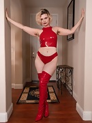 Quinn Helix poses in her sexy red boots - picture #2