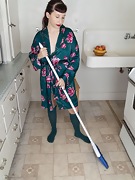 Calliope masturbates while in her kitchen - picture #2
