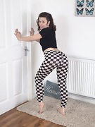 Misungui poses in her checkered leggings - picture #2