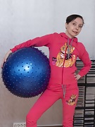 Trixie has naked fun with her exercise ball - picture #3