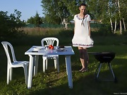 Nata strips naked outdoors at her picnic - picture #20