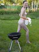 Nata strips naked outdoors at her picnic - picture #5