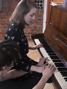 Eliza Thorn get fucked after playing her piano - picture #4