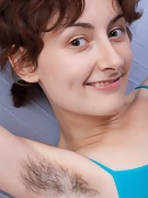 Alisa continues hairy pussy party at home - picture #1