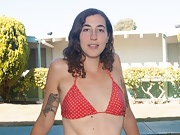 Artemis shows off hairy pussy in bikini - picture #6