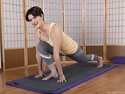 Sosha Belle doing nude gymnastics - picture #4