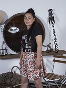 Paris poses in her sexy floral skirt - picture #3