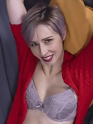 Crystal Flynn strips naked on her hammock - picture #3