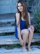 Alice Mad strips naked on her outdoor steps - picture #8