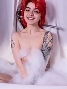 Mery Lu has wet and soapy fun in her bathroom - picture #6