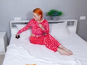 Eva Strawberry masturbates in bed with a toy - picture #3