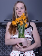 Mimada strips naked after enjoying her flowers - picture #5