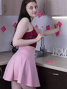 Helen Dawson poses with her pink notes - picture #5