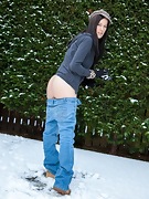 Hairy girl Sadie Matthews stripping in the snow - picture #21