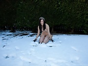 Hairy girl Sadie Matthews stripping in the snow - picture #2