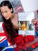 Hairy girl Inco is a patriot and a kinky reader - picture #5