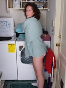 Hairy maid Candy Smith loves doing laundry - picture #26